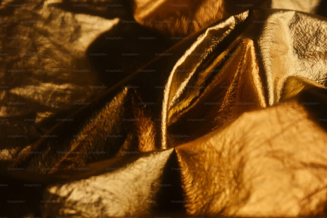 《致芳华2》首映李梦化身莫郁华羞涩表白金世佳